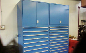Storage Cabinet tool-storage-automotive-service-bay02